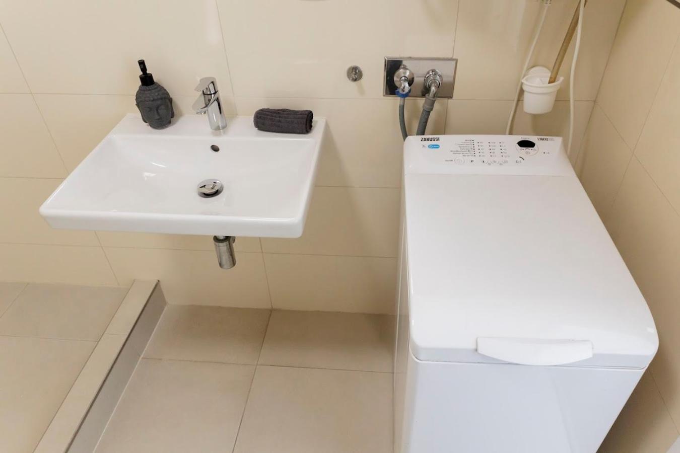 Apartamento Boutique Flat In Old Town Bratislava Exterior foto