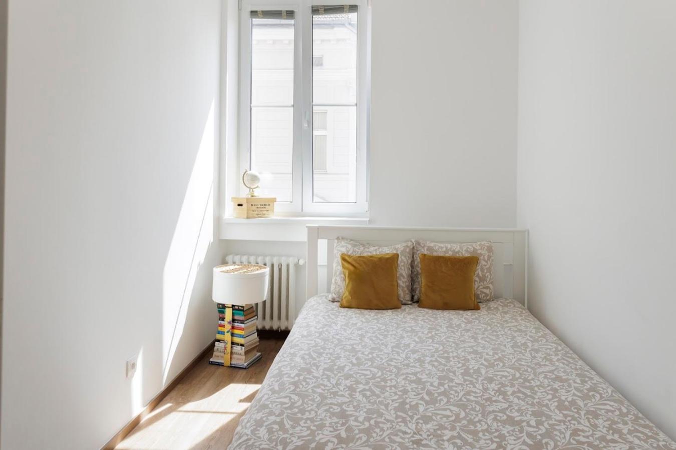 Apartamento Boutique Flat In Old Town Bratislava Exterior foto